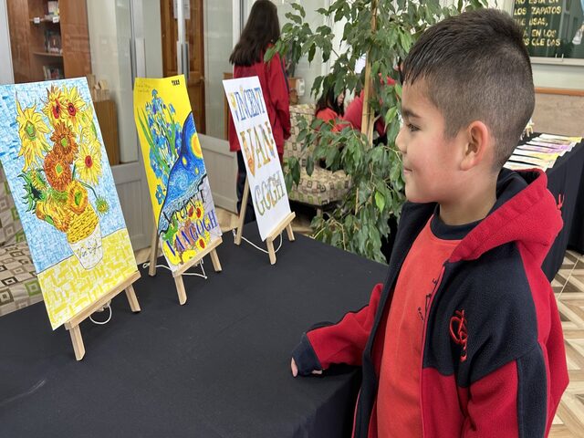 Alumnos exponen su creatividad en Semana de la Educación Artística
