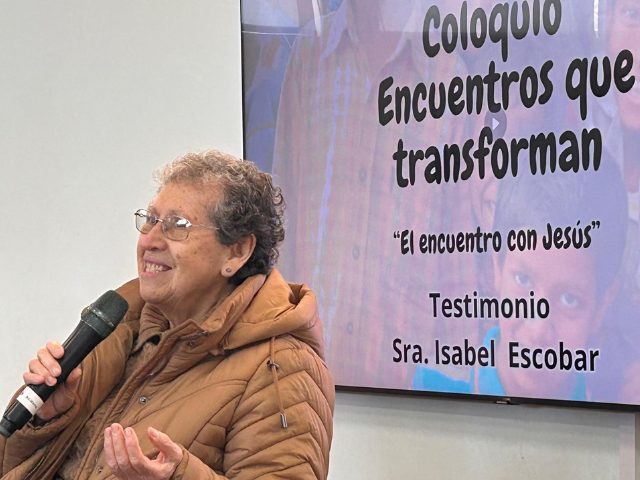 Estudiantes viven encuentro transformador a través de testimonio de fe