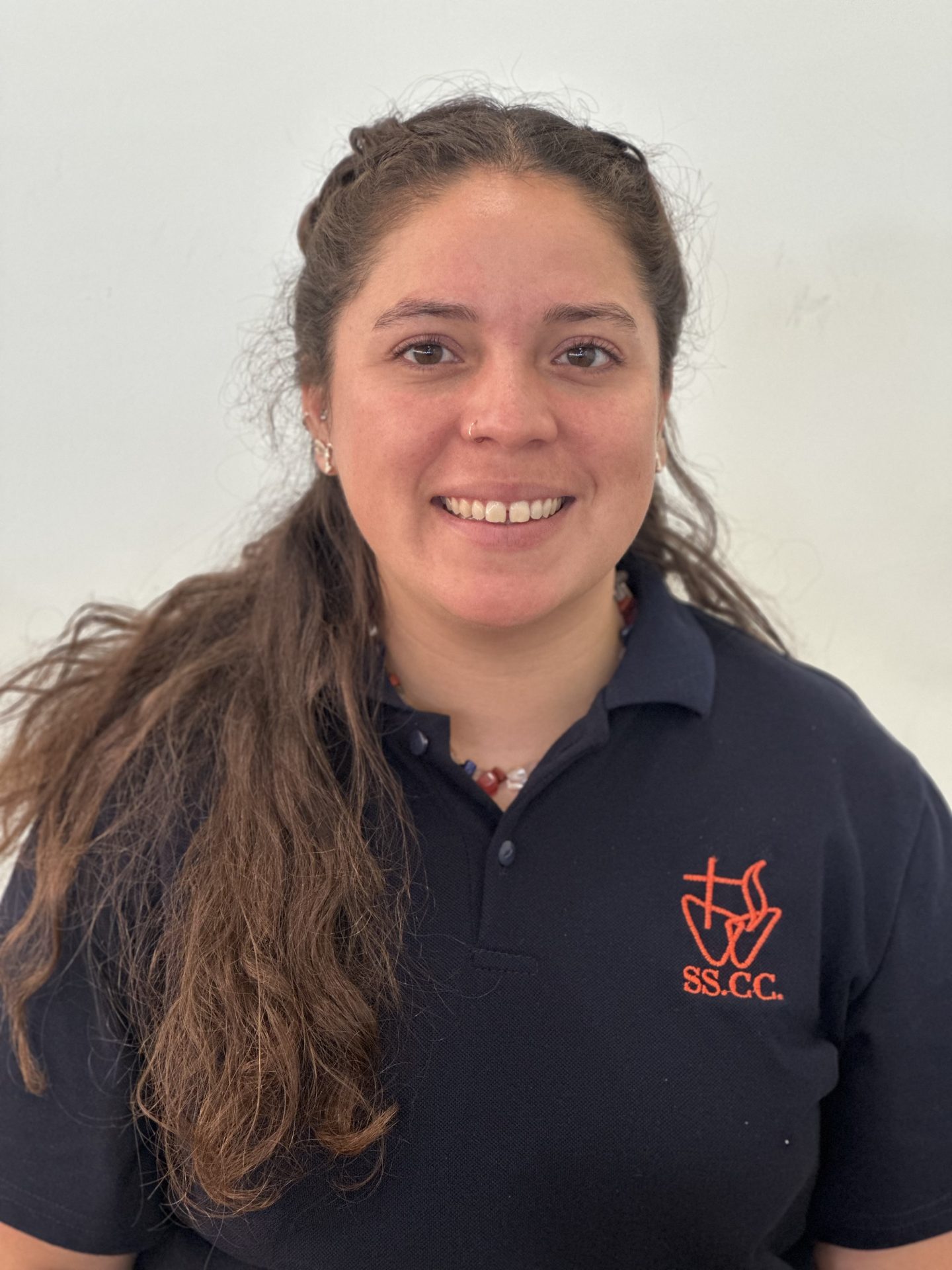 2. CAROLINA ARIAS DE LA FUENTE. PROFESORA 1° B