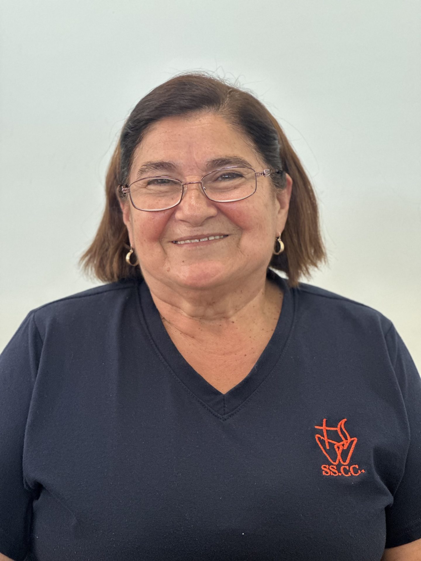 8. OLIMPIA MEZA VALDÉS. ENCARGADA FOTOCOPIAS