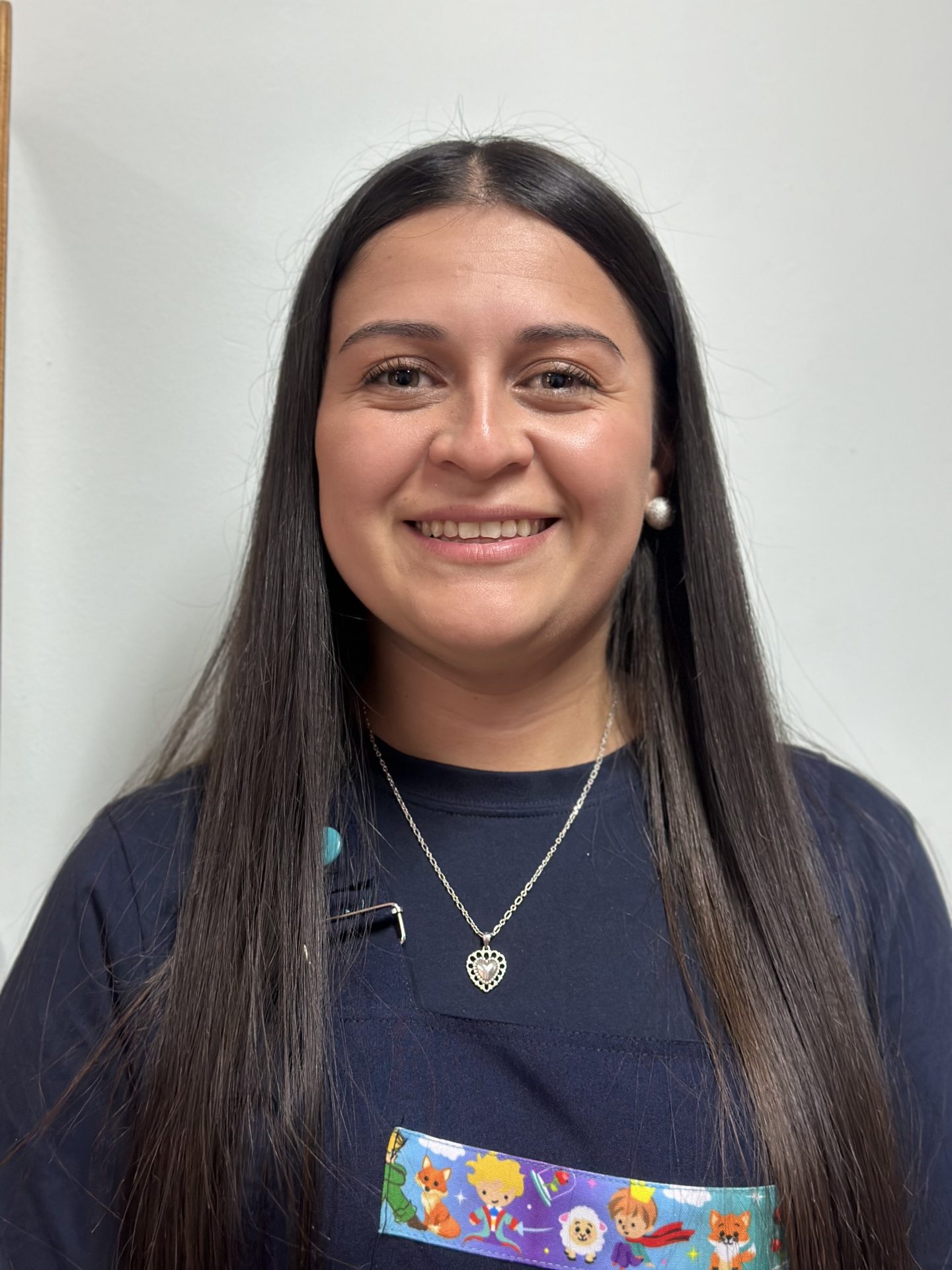 8. PAOLA VALLADARES GUTIÉRREZ. ASISTENTE DE SALA KINDER B