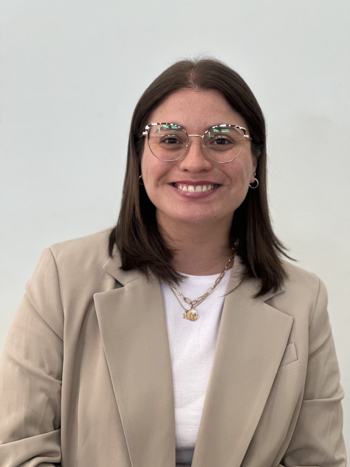 CARLA BUSTOS CERPA.