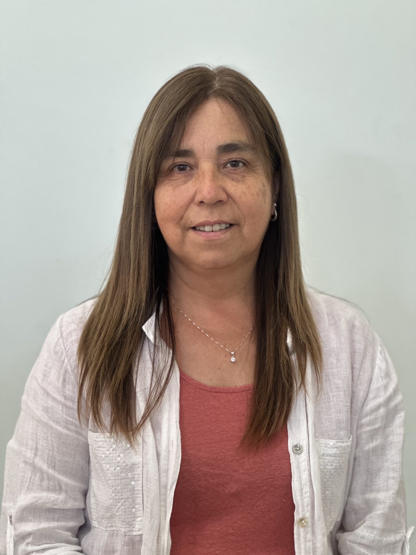 M. CECILIA FUENTES ROJAS.